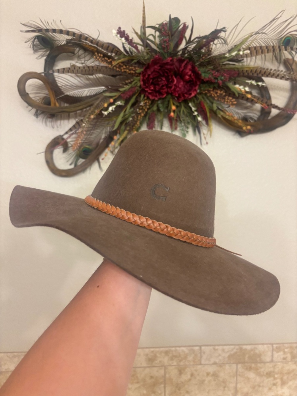 Charlie 1 horse Wanderlust felt fashion hat